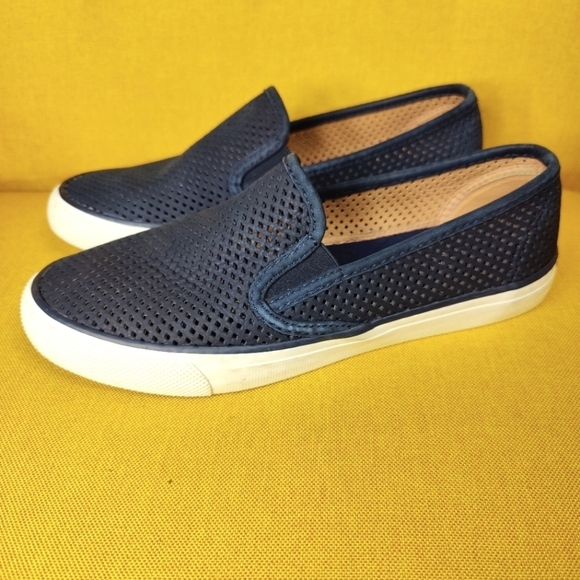 Sperry  Women's Perforated Memory Foam Flat Slip On Navy Seaside Sneaker 8M - Picture 1 of 12